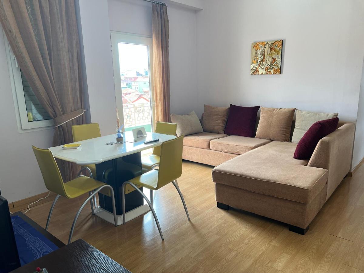 Et Apartaments Tirana Exterior foto